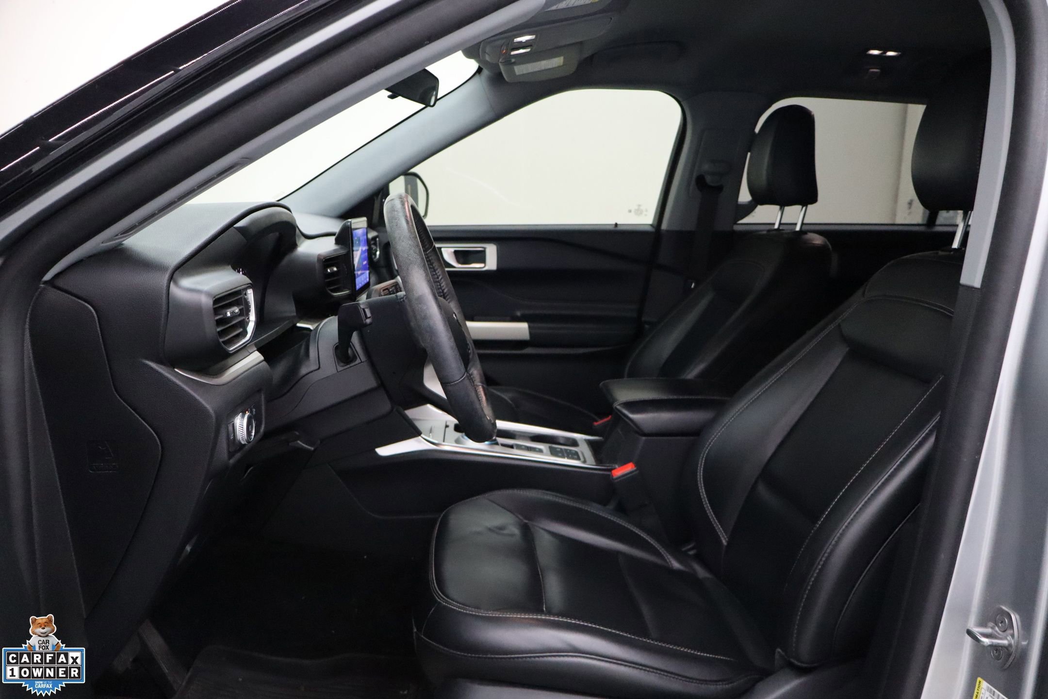 Certified 2021 Ford Explorer XLT w/ Equipment Group 202A image 14