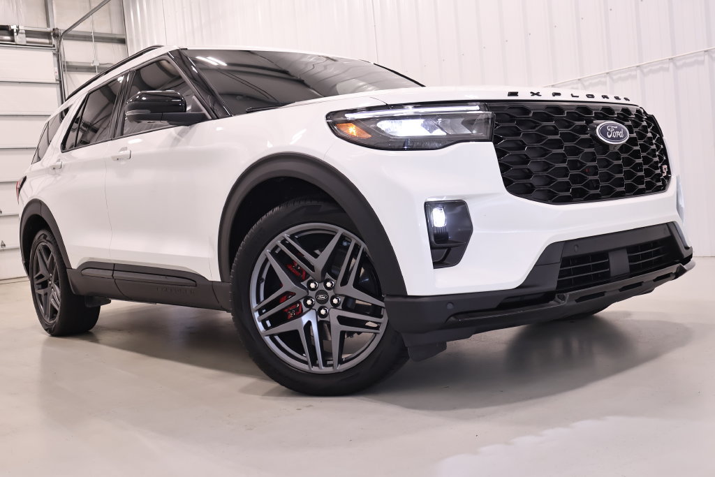 Certified 2026 Ford Explorer ST w/ Sun And Sound Package AWD/4WD image 48