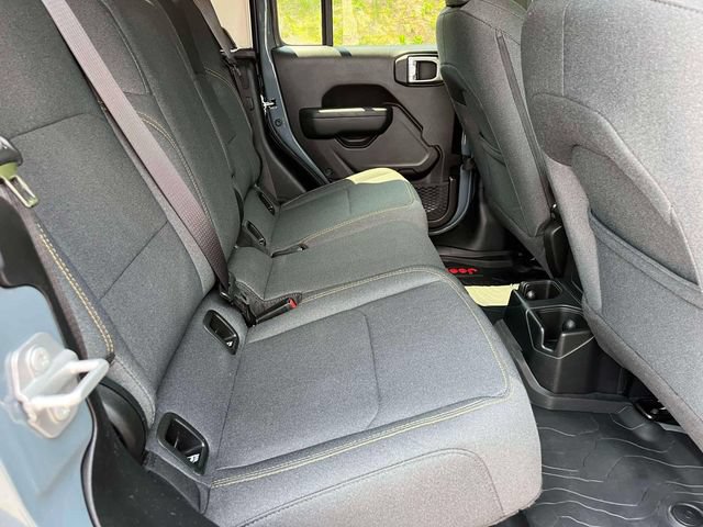 Used 2025 Jeep Gladiator Sport AWD/4WD image 21