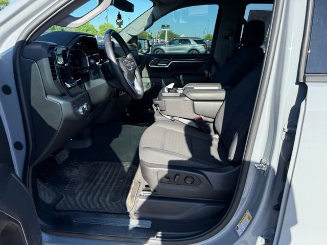 Used 2024 GMC Sierra 1500 Elevation AWD/4WD image 2
