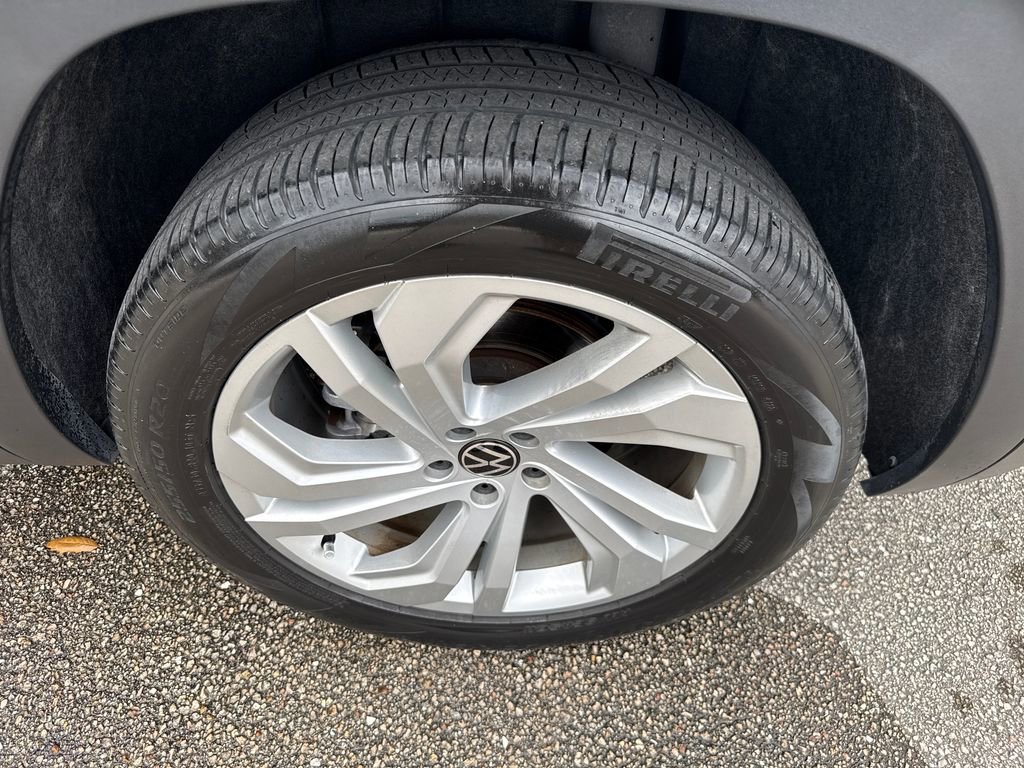 Used 2023 Volkswagen Atlas SE w/ Panoramic Sunroof Package image 13