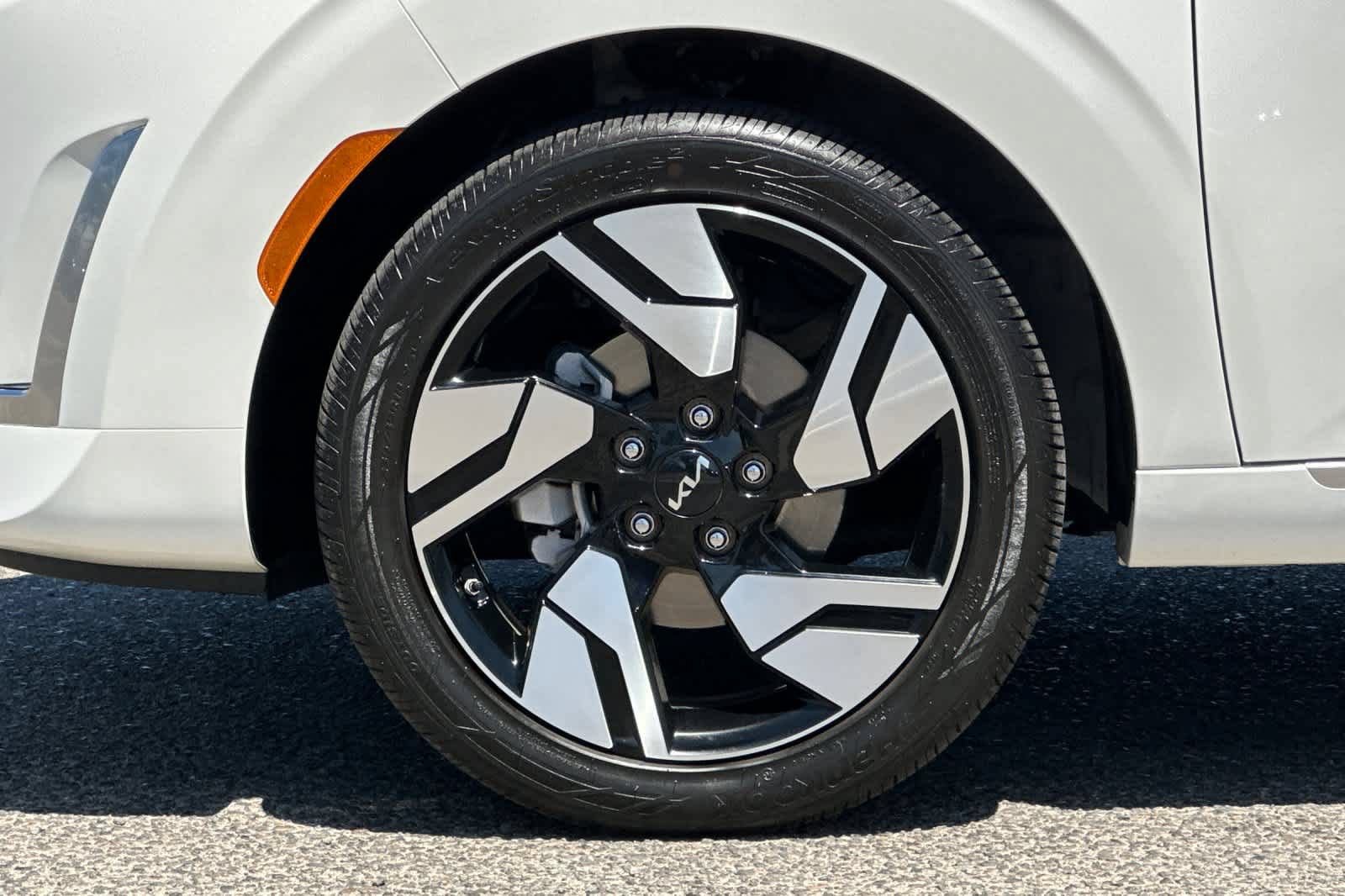 Used 2025 Kia Soul GT-Line FWD image 27
