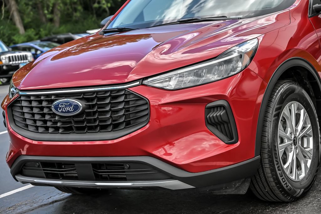 Certified 2023 Ford Escape Active AWD/4WD image 6