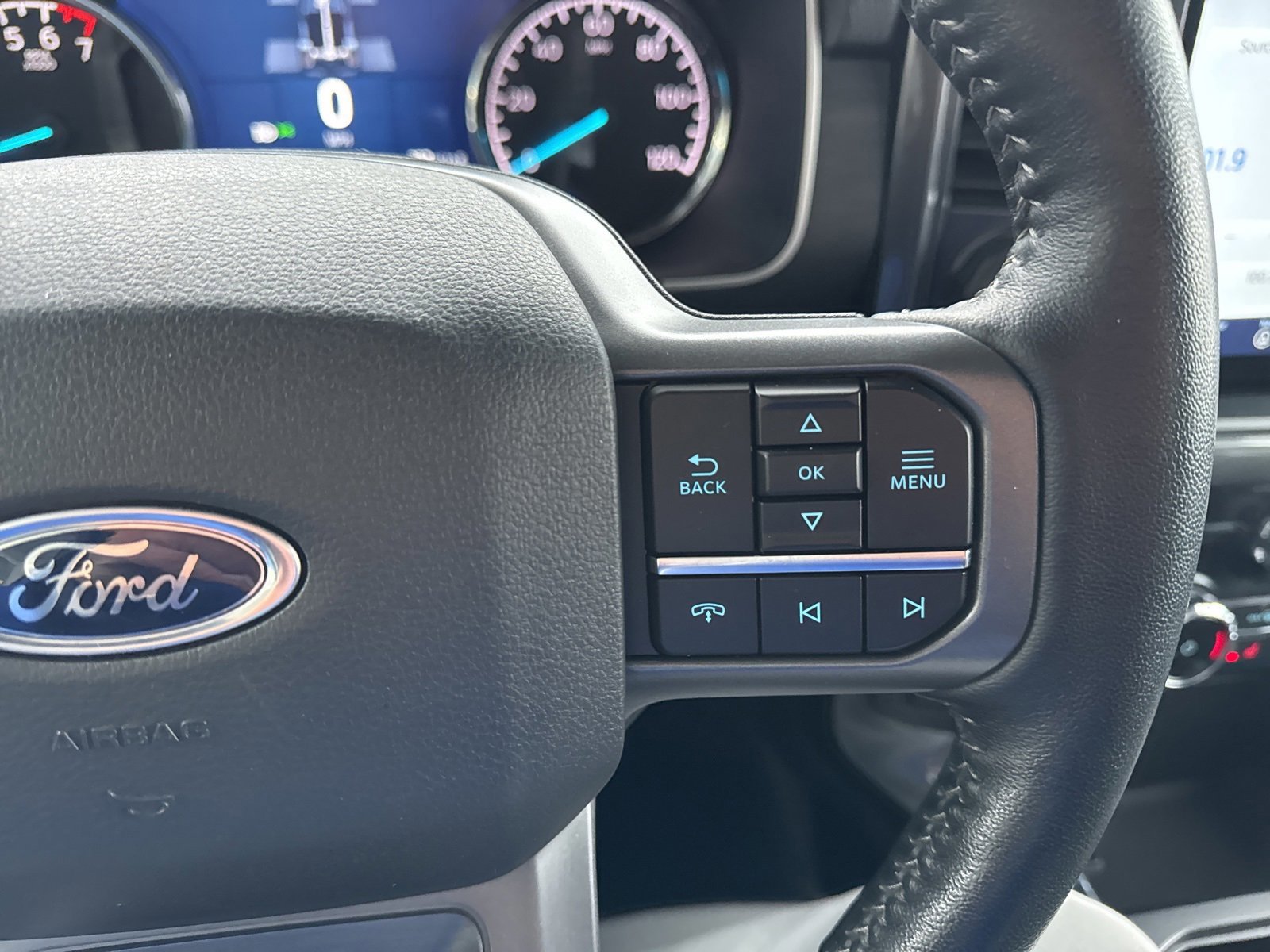 Certified 2022 Ford F150 XLT w/ Equipment Group 302A High image 31