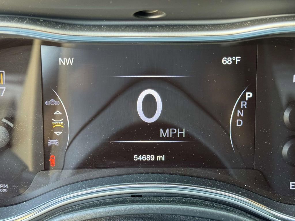 Used 2020 Jeep Grand Cherokee Limited AWD/4WD image 13