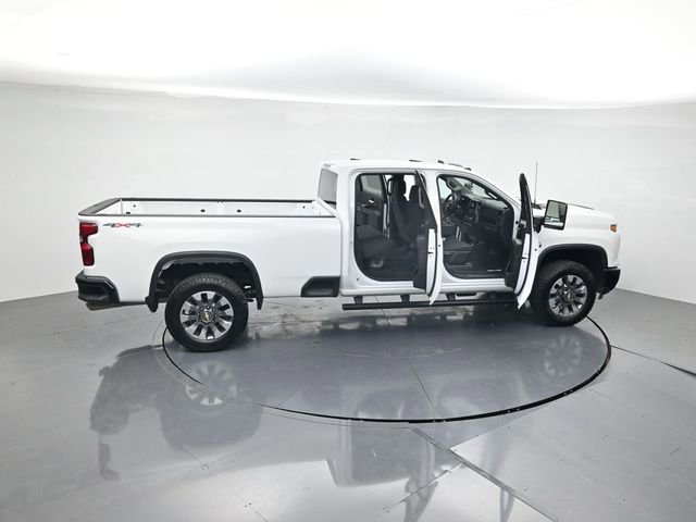Used 2025 Chevrolet Silverado 2500 Custom AWD/4WD image 42