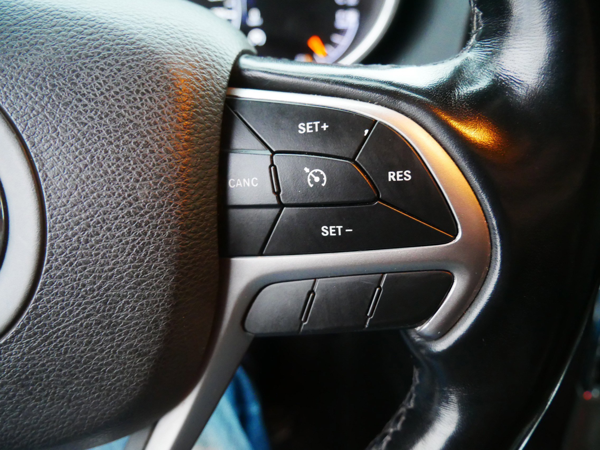 Used 2021 Jeep Grand Cherokee Limited w/ Trailer Tow Group IV image 28