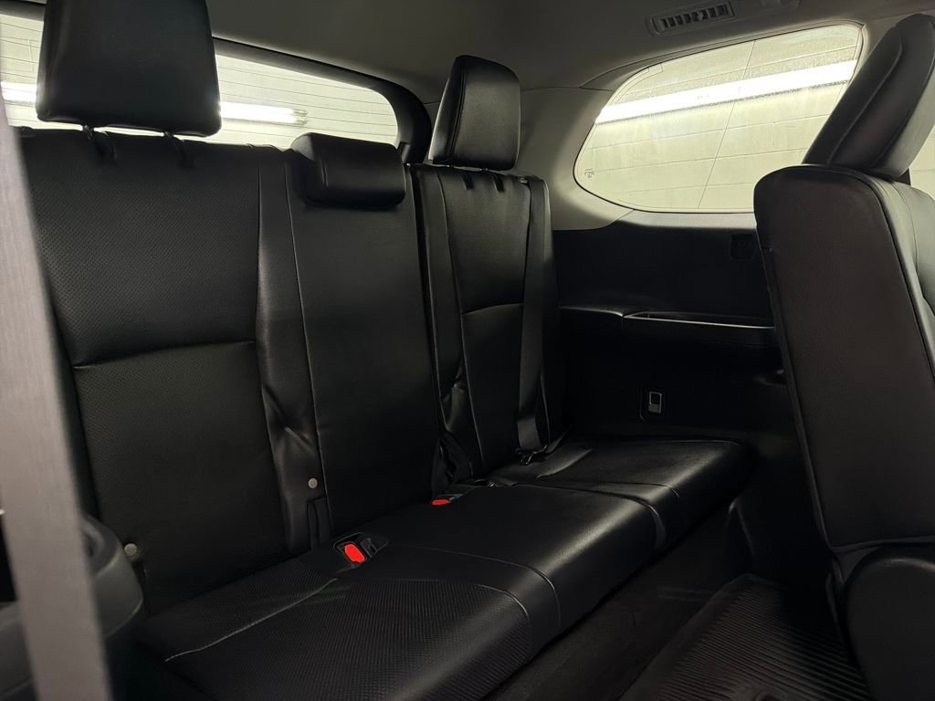 Used 2024 Toyota Grand Highlander image 30