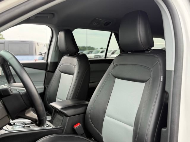 Certified 2023 Ford Explorer XLT w/ Equipment Group 202A AWD/4WD image 13