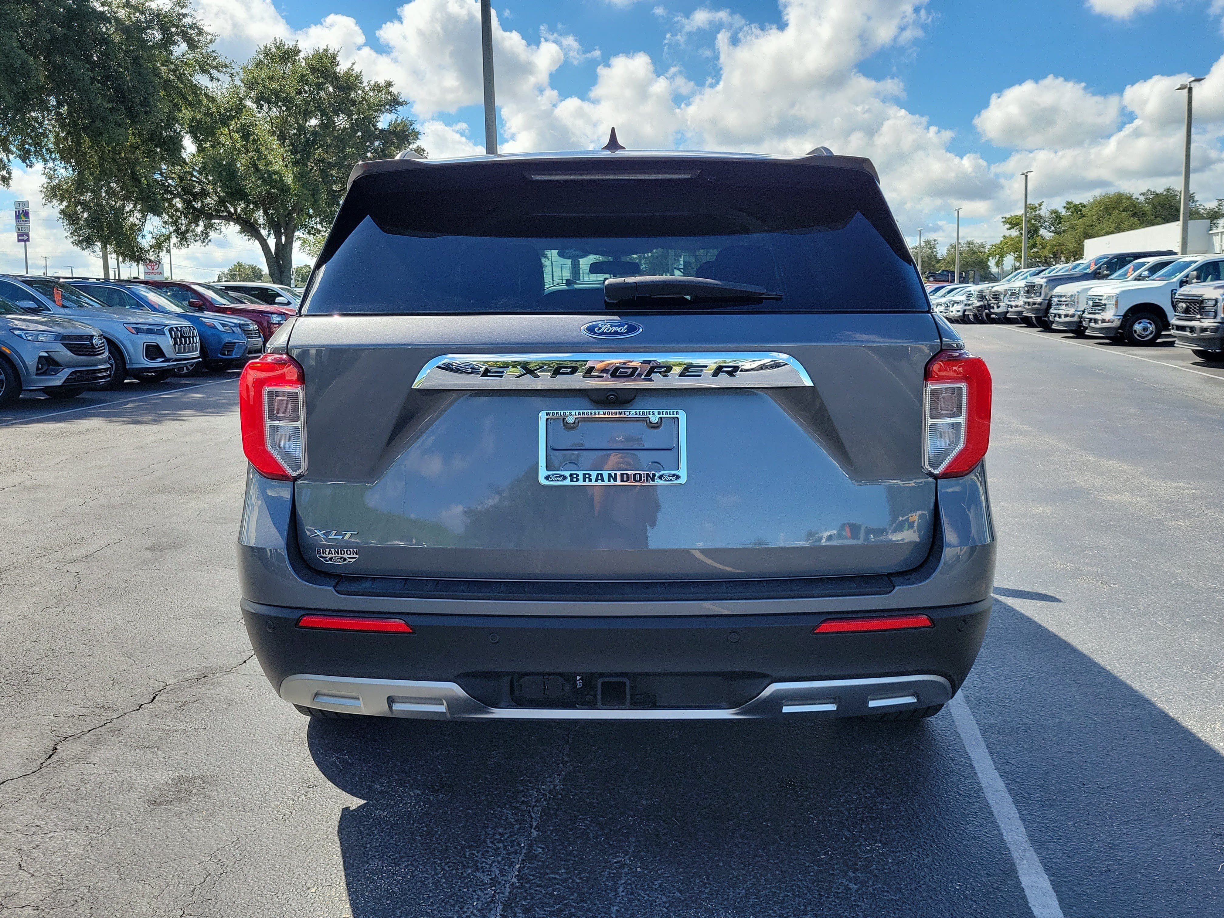 Certified 2023 Ford Explorer XLT w/ Equipment Group 202A RWD image 8