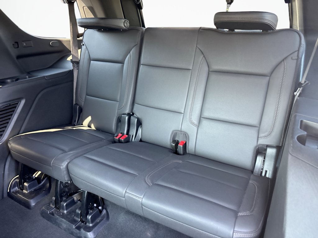 Used 2025 Chevrolet Tahoe High Country AWD/4WD image 19