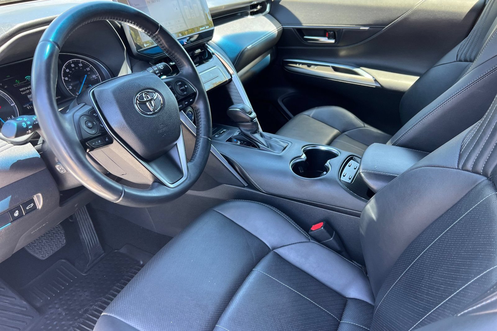 Used 2022 Toyota Venza Limited AWD/4WD image 11