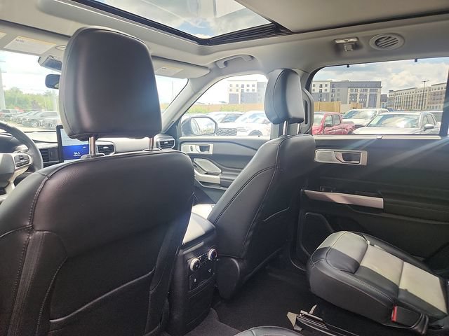 Certified 2024 Ford Explorer Limited w/ Limited Technology Package AWD/4WD image 24