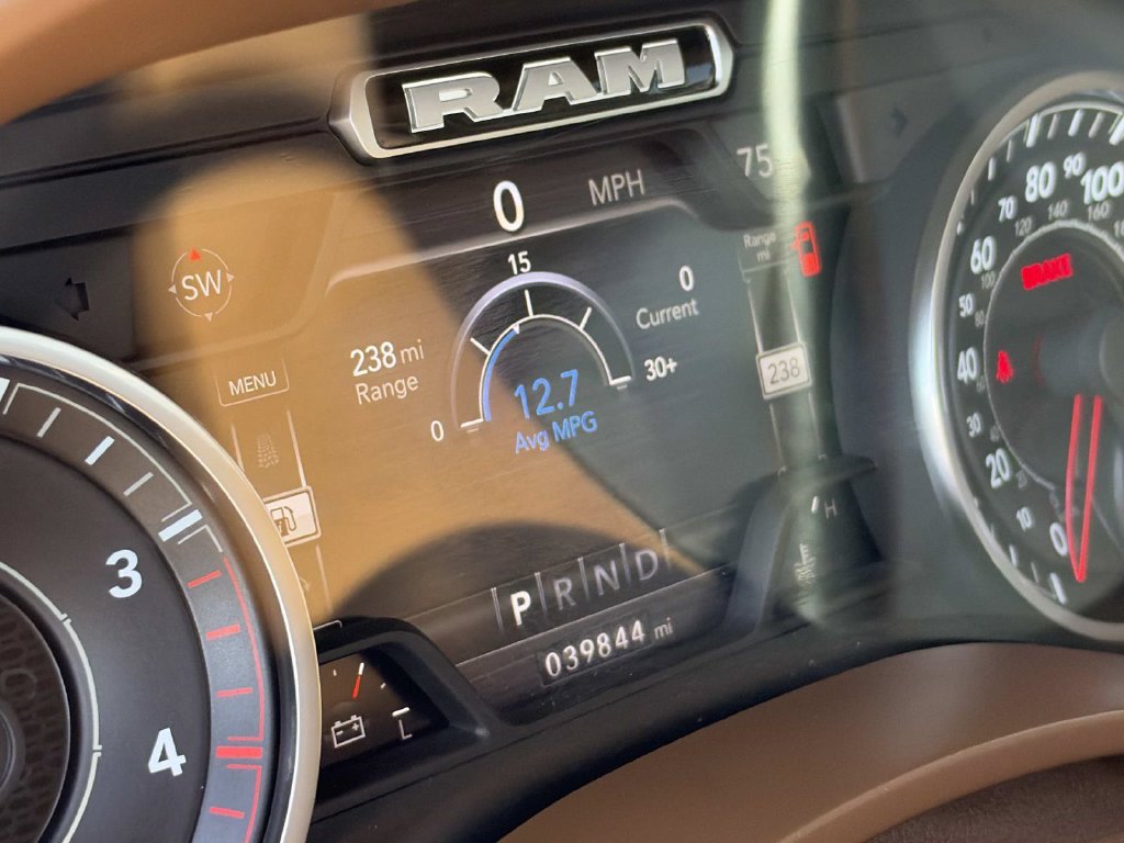 Used 2022 RAM 3500 Laramie AWD/4WD image 25