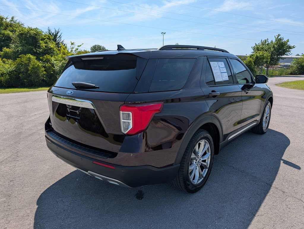 Certified 2023 Ford Explorer XLT w/ Equipment Group 202A RWD image 3