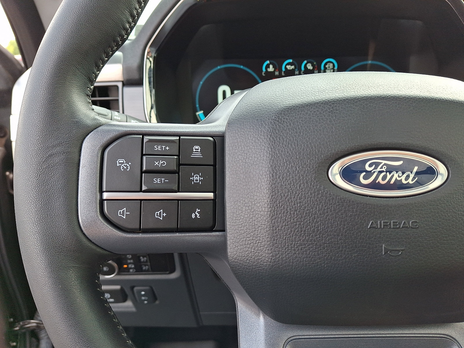 Certified 2023 Ford F150 Lariat w/ Equipment Group 502A High AWD/4WD image 23