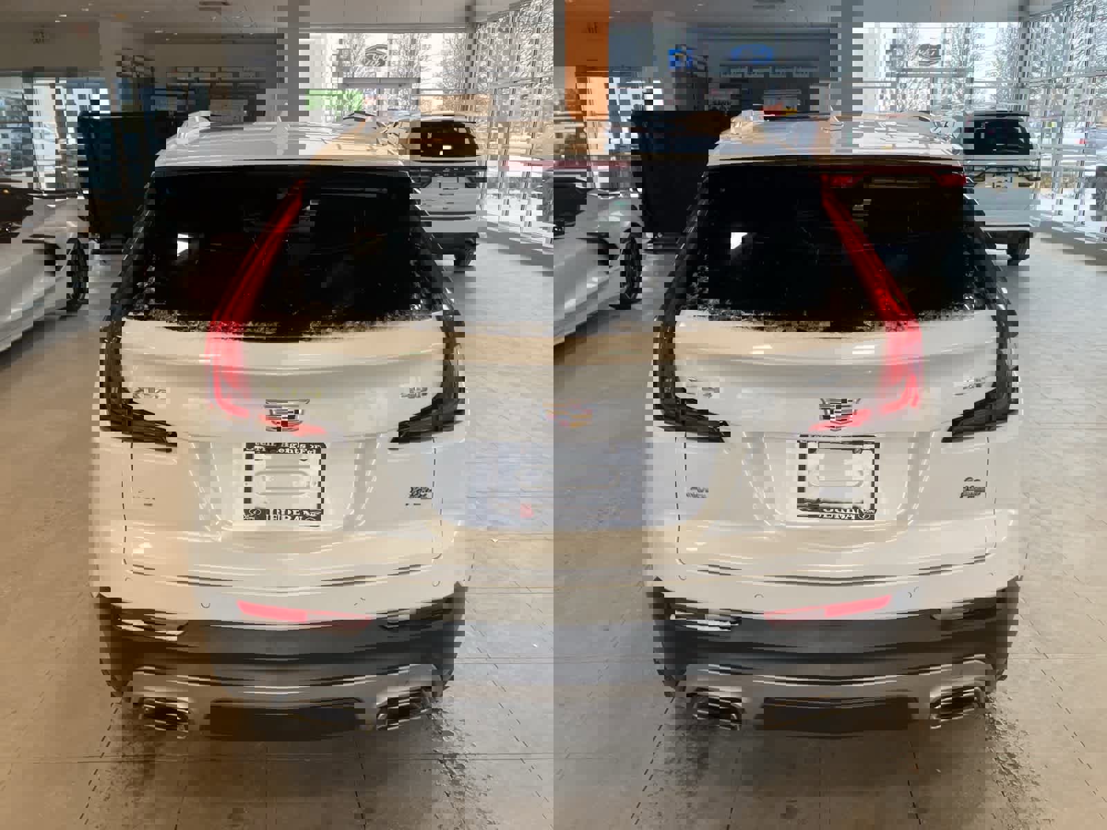 Used 2021 Cadillac XT4 Premium Luxury image 4