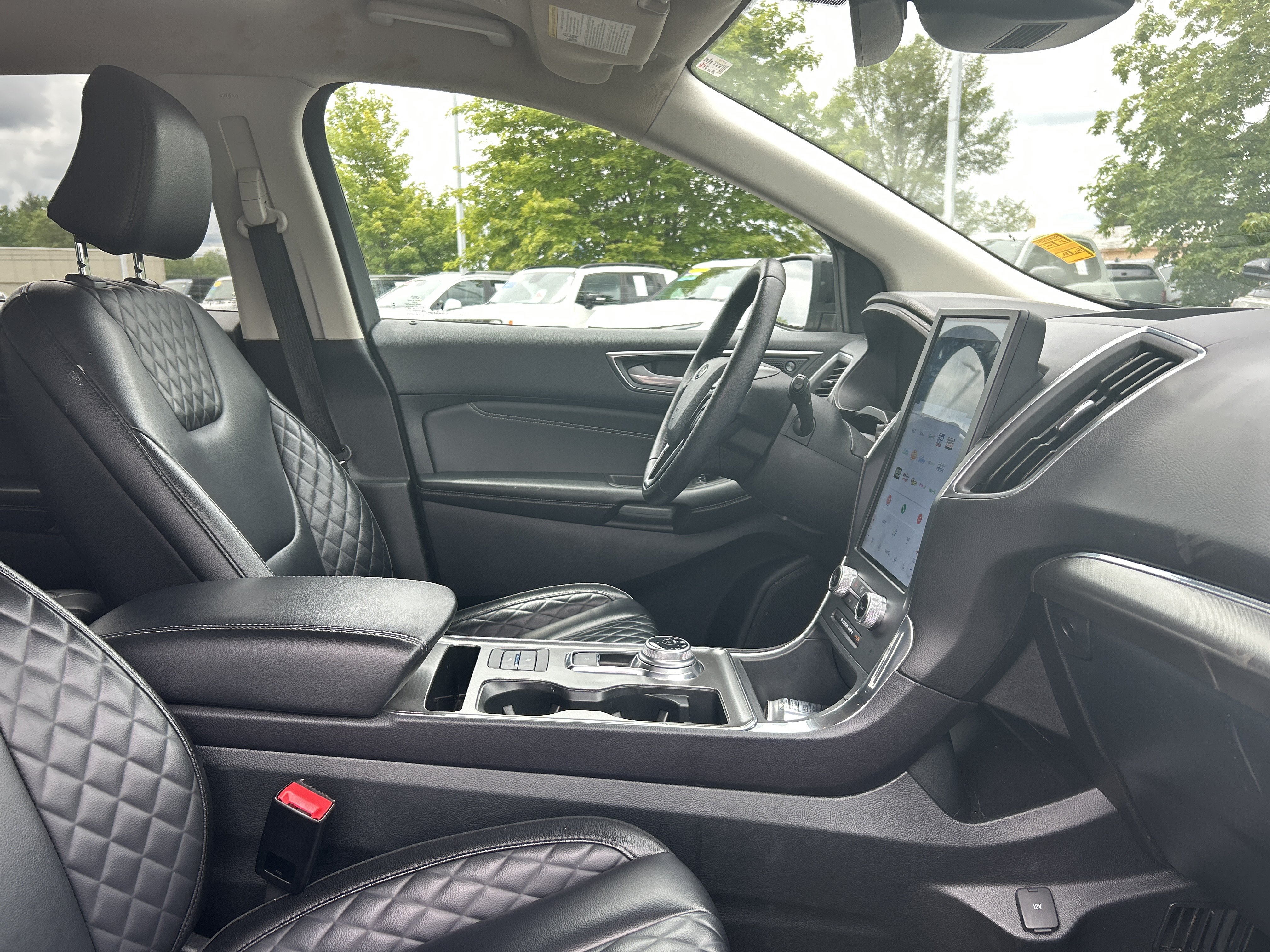 Certified 2024 Ford Edge Titanium AWD/4WD image 10