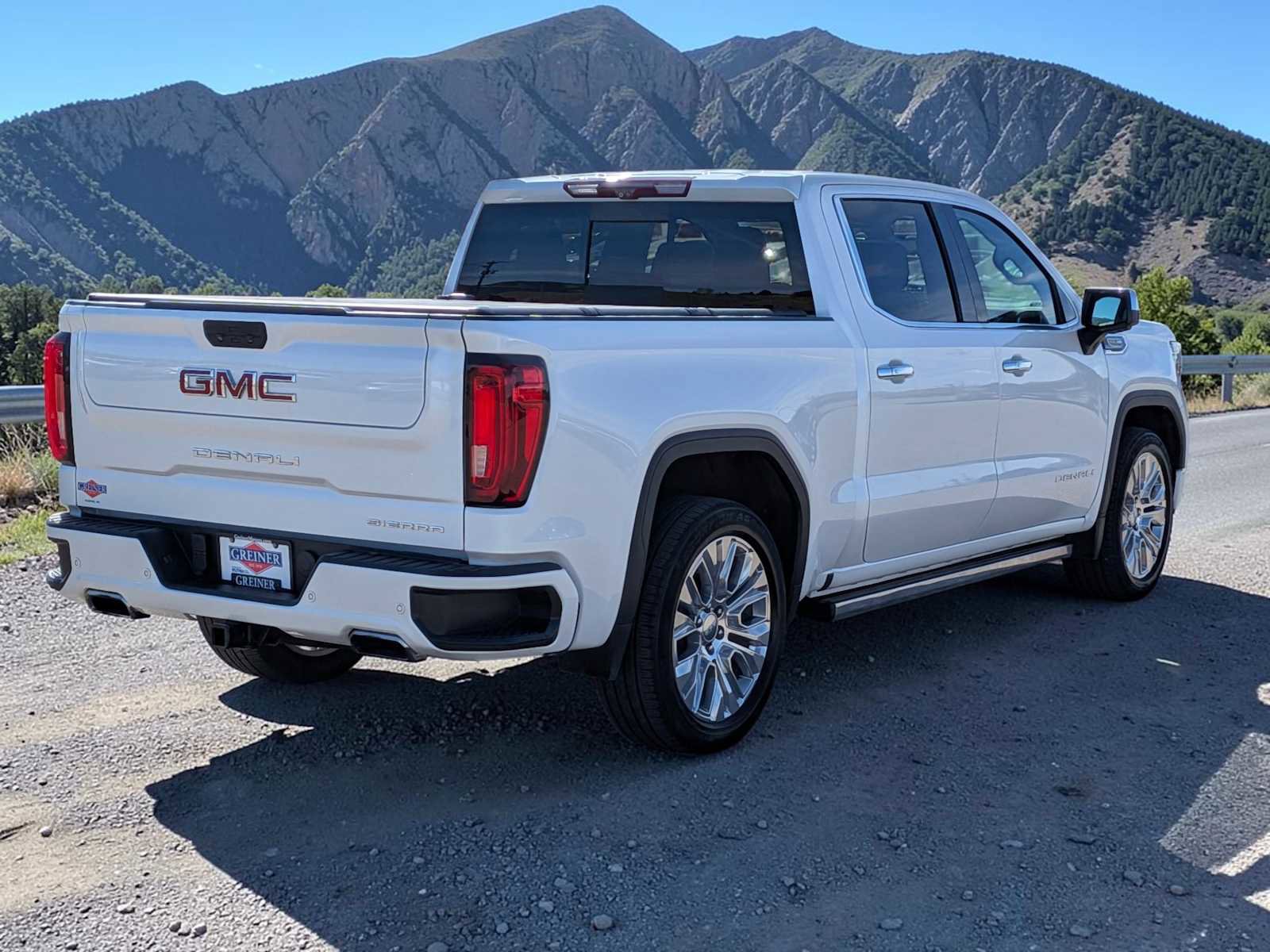 Used 2020 GMC Sierra 1500 Denali w/ Denali Ultimate Package AWD/4WD image 6