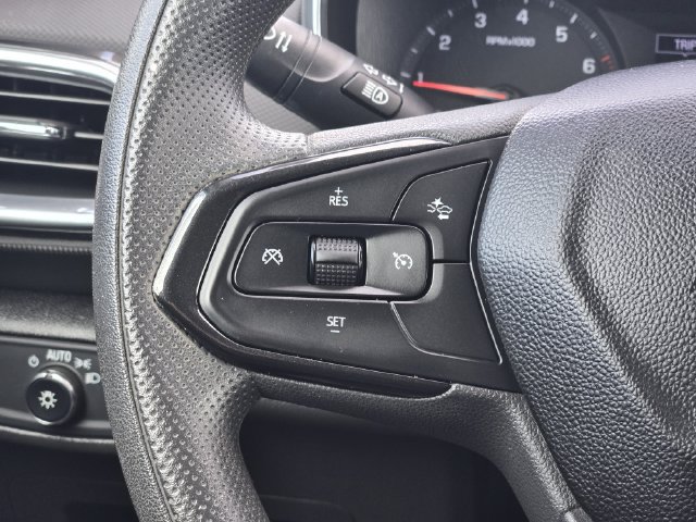Used 2021 Chevrolet TrailBlazer LT w/ Convenience Package FWD image 26