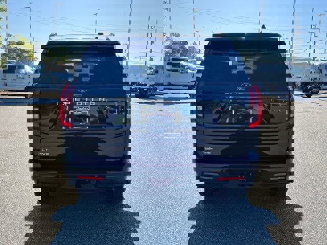 Certified 2025 Ford Expedition Active image 4