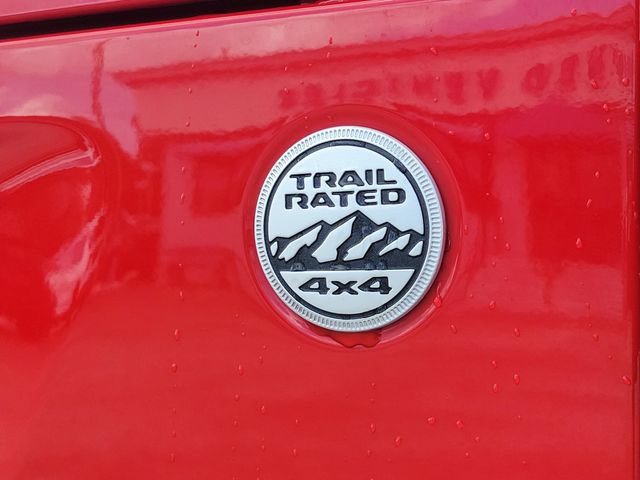 Used 2022 Jeep Wrangler Unlimited Sahara AWD/4WD image 7