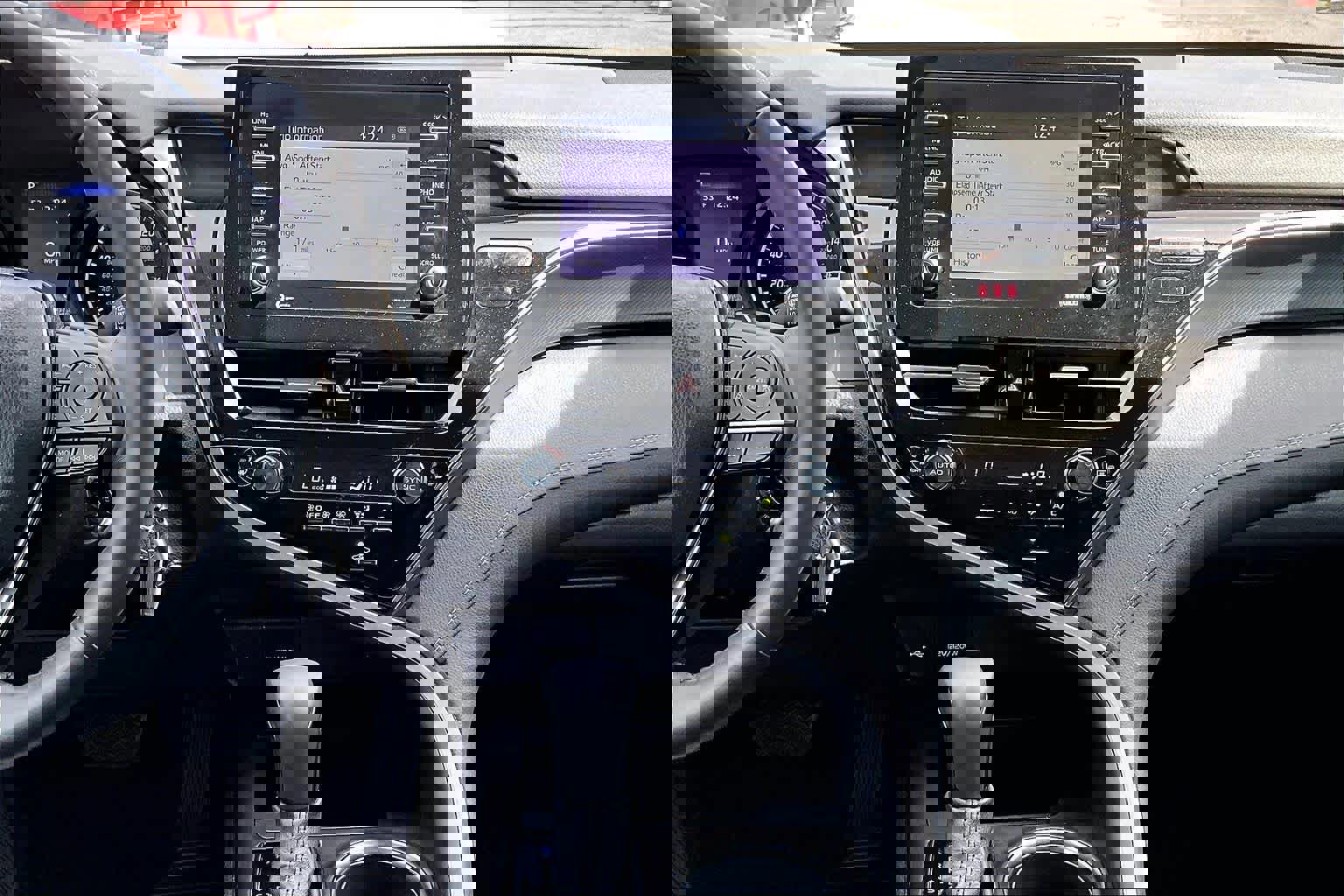 Used 2023 Toyota Camry SE image 11