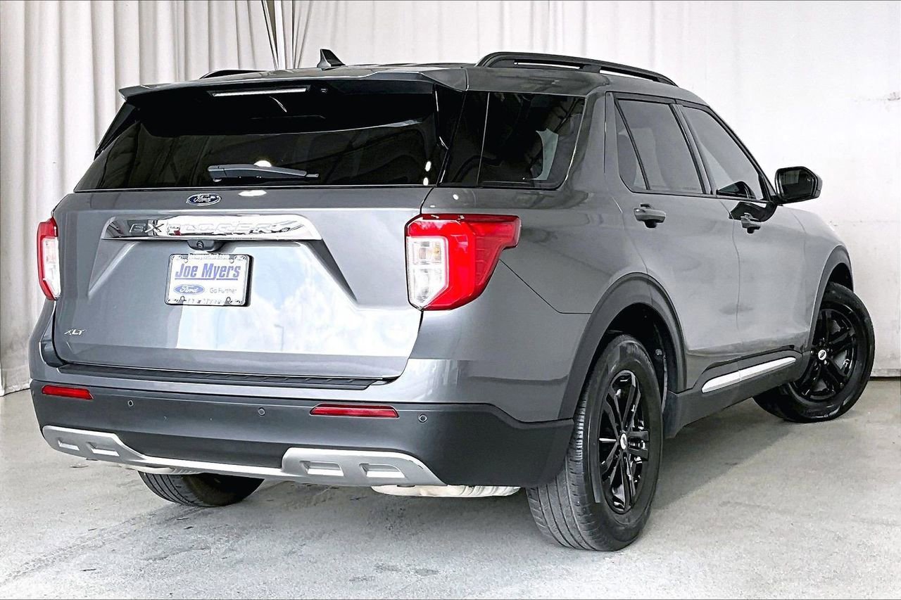 Certified 2023 Ford Explorer XLT w/ Equipment Group 202A image 4