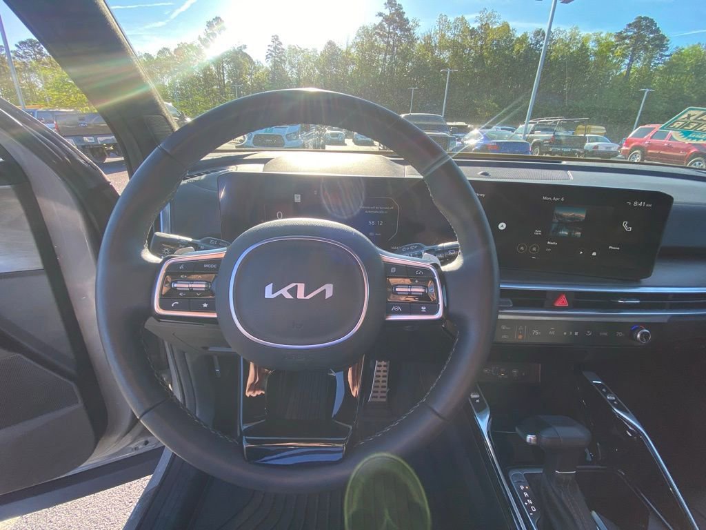 Used 2025 Kia Sorento SX Prestige image 13