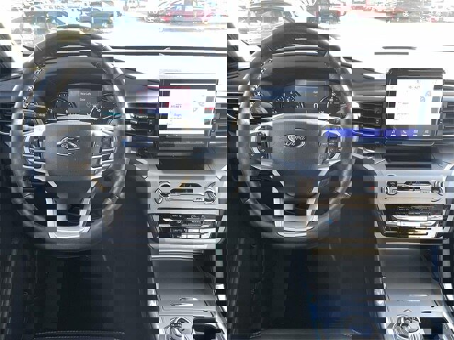 Certified 2022 Ford Explorer XLT w/ Equipment Group 202A image 21