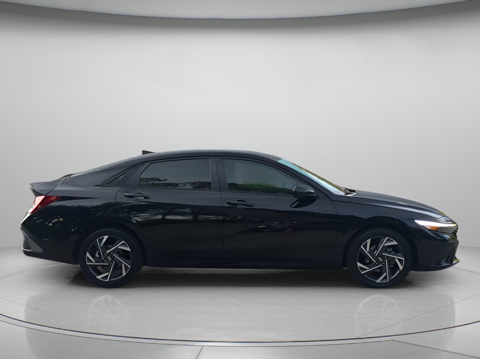 Used 2025 Hyundai Elantra Sport FWD image 39