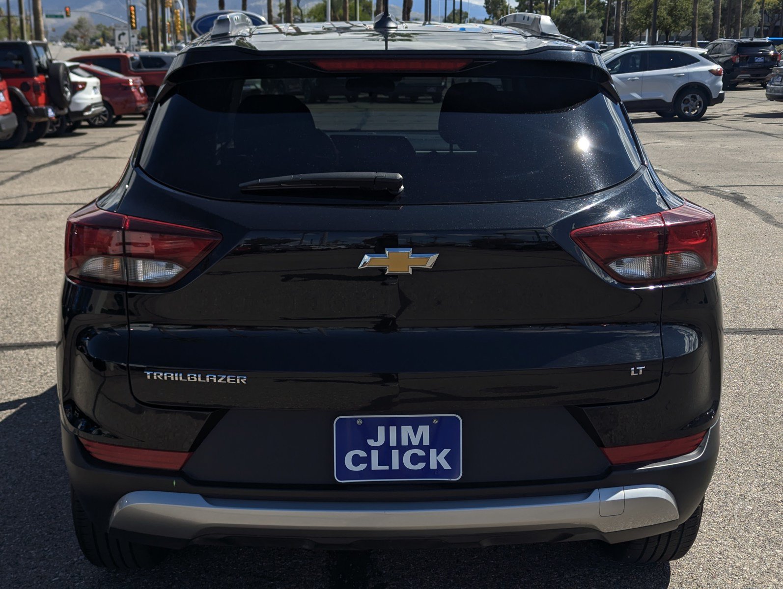 Used 2025 Chevrolet TrailBlazer LT FWD image 3