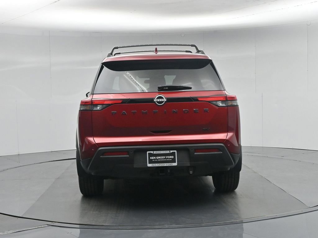 Used 2023 Nissan Pathfinder SV w/ SV Premium Package image 16