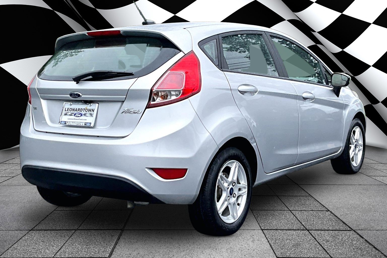 Certified 2018 Ford Fiesta SE FWD image 2