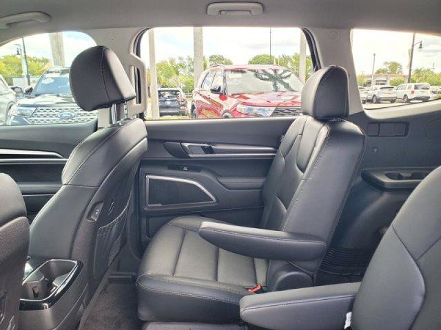 Used 2023 Kia Telluride S AWD/4WD image 29