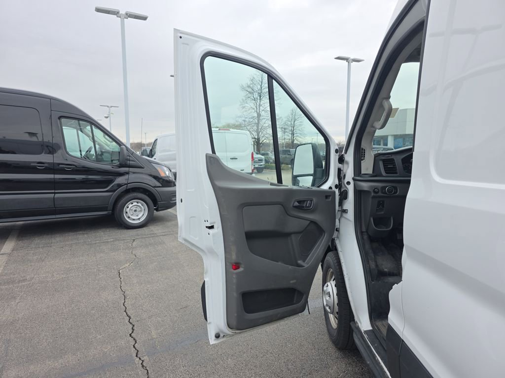 Certified 2023 Ford Transit 250 Medium Roof AWD image 18