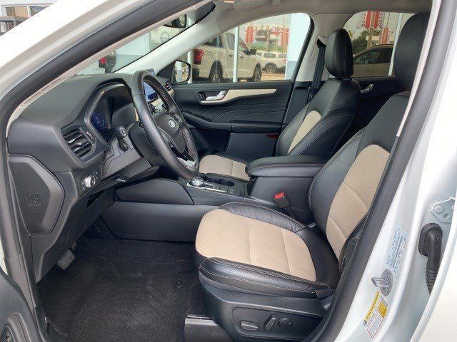 Certified 2022 Ford Escape Titanium w/ Titanium Elite Package image 13
