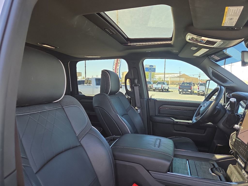 Used 2025 RAM 3500 Limited image 15