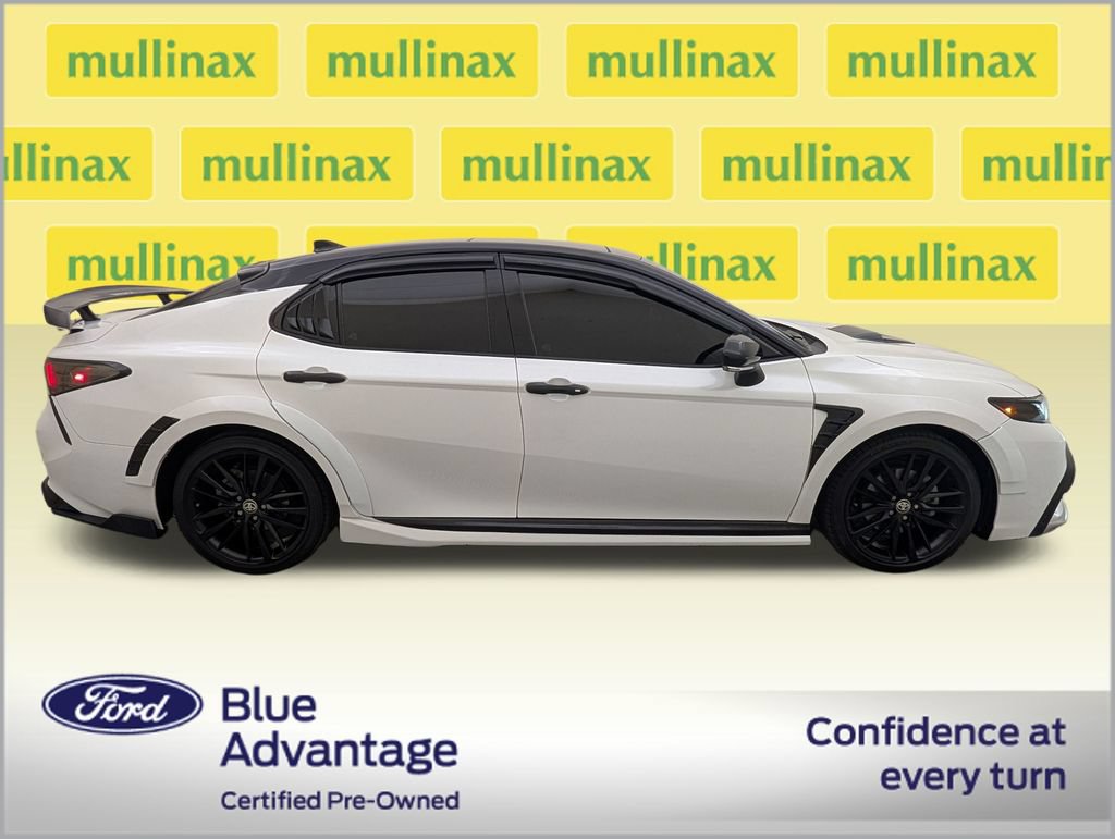 Used 2022 Toyota Camry XSE w/ Navigation Package FWD image 2