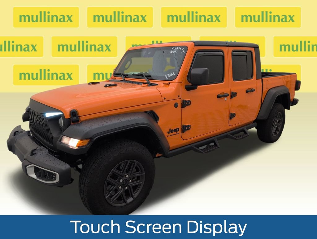 Used 2025 Jeep Gladiator Sport AWD/4WD image 11