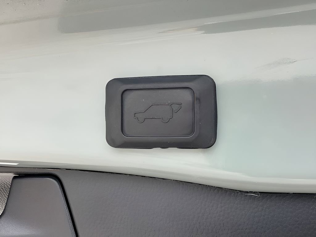 Used 2023 Toyota RAV4 XLE Premium FWD image 17