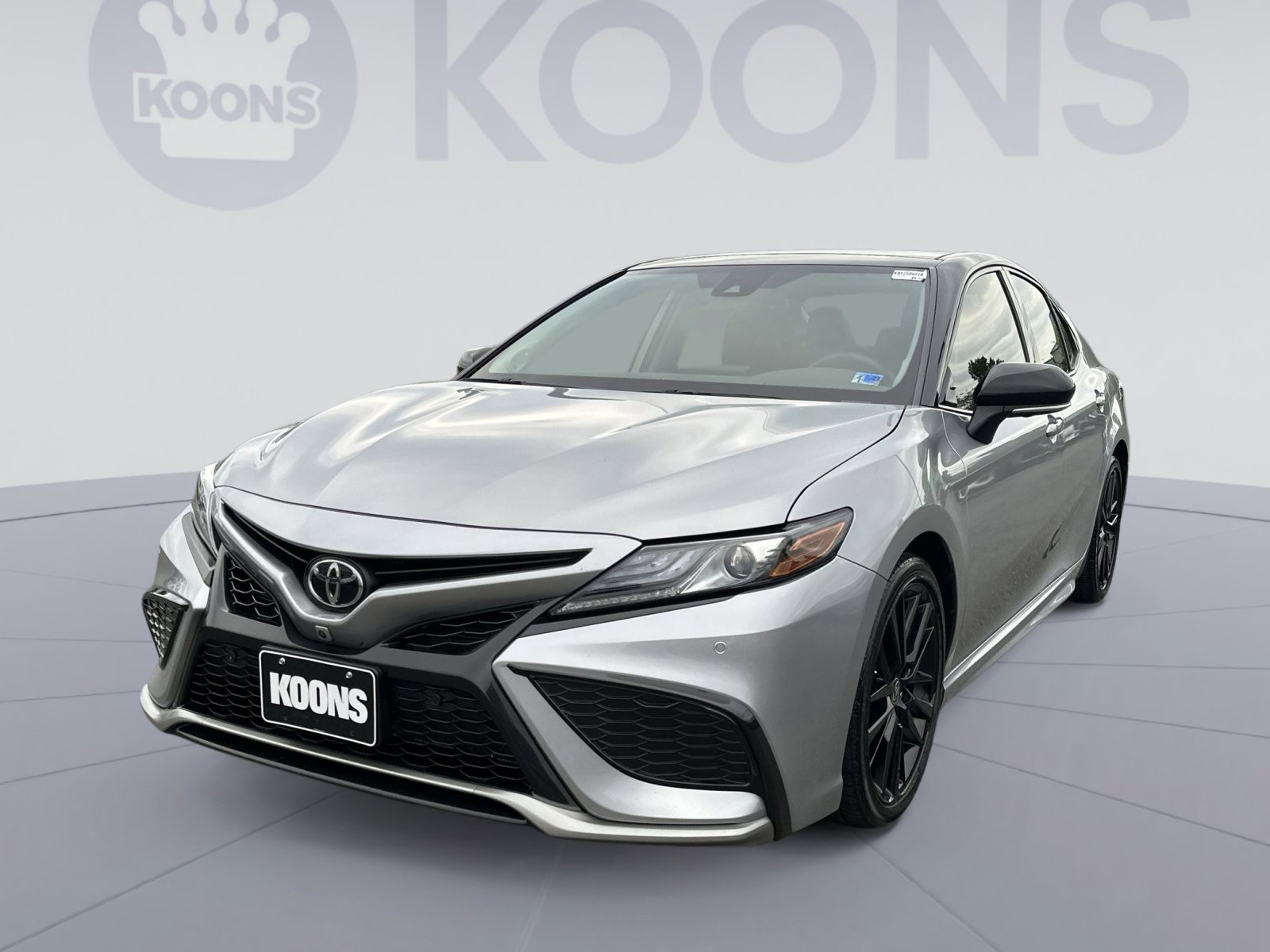 Used 2024 Toyota Camry XSE w/ Navigation Package FWD image 5
