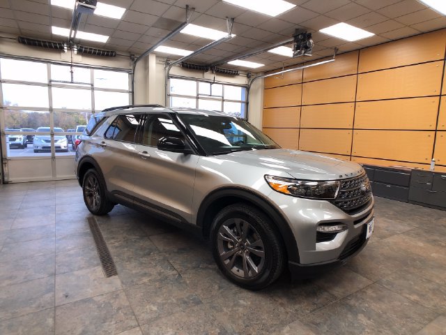 Certified 2023 Ford Explorer XLT w/ Equipment Group 202A
