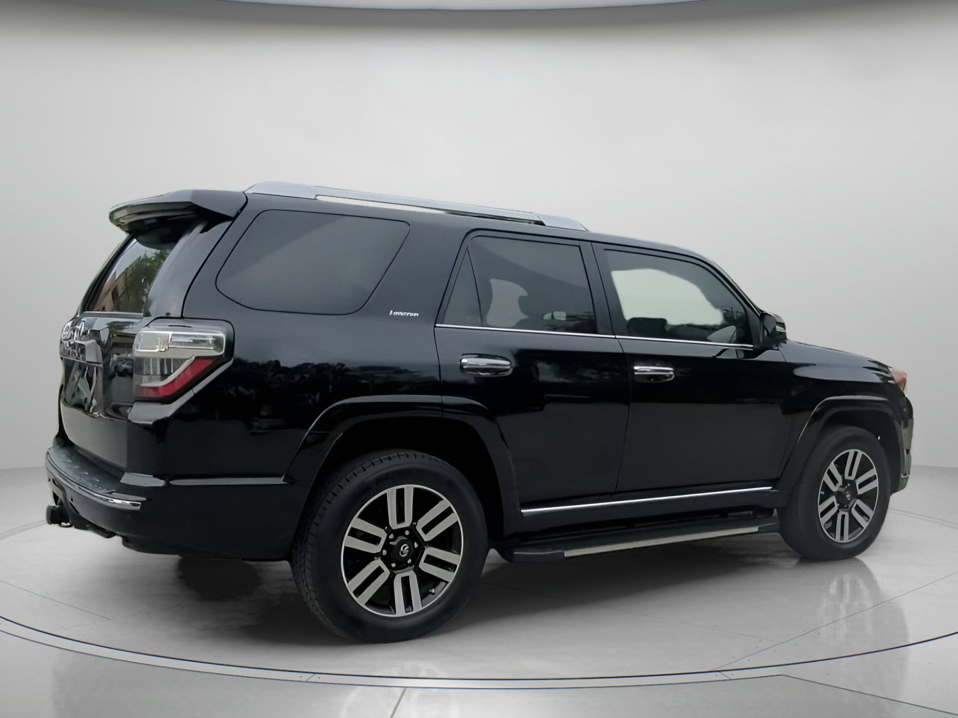 Used 2018 Toyota 4Runner Limited AWD/4WD image 29
