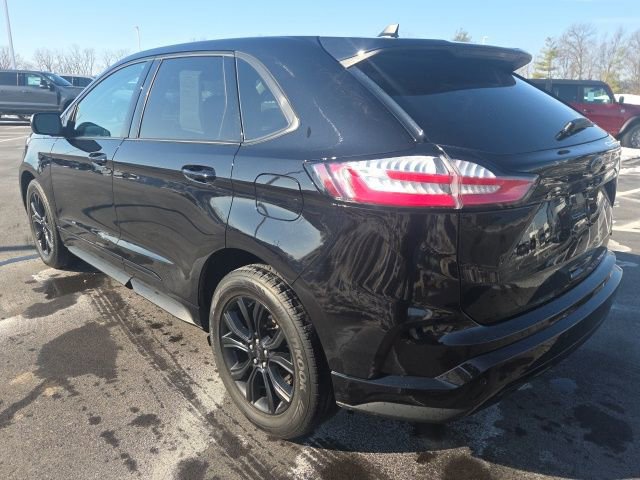 Certified 2024 Ford Edge SE w/ Black Appearance Package image 2