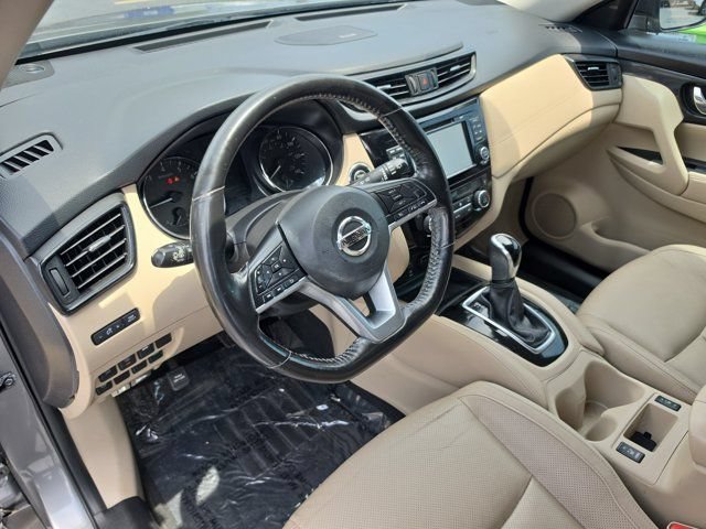 Used 2017 Nissan Rogue SL w/ SL Premium Package FWD image 21