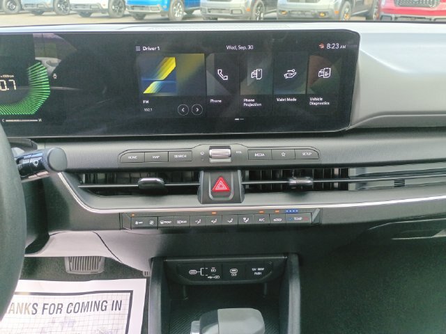 Used 2025 Kia K4 FWD image 18