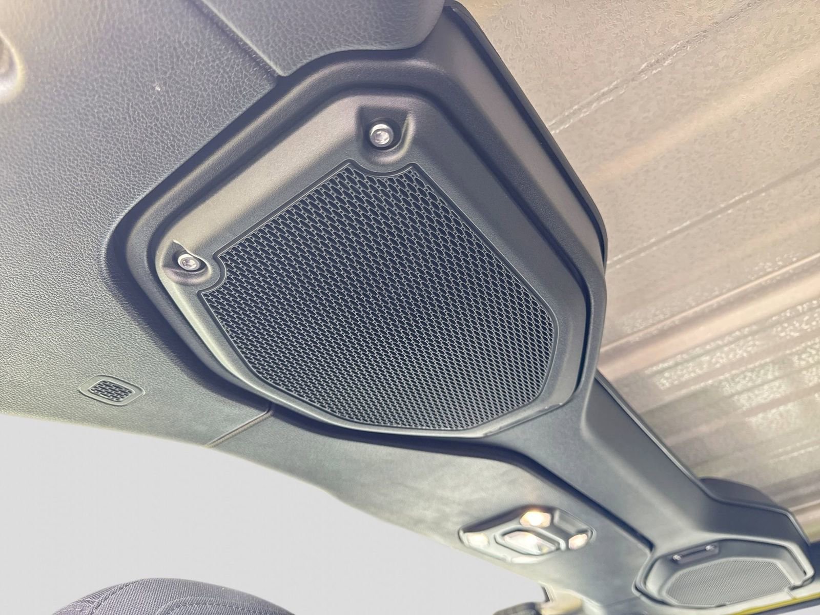 Used 2023 Jeep Wrangler Willys image 33