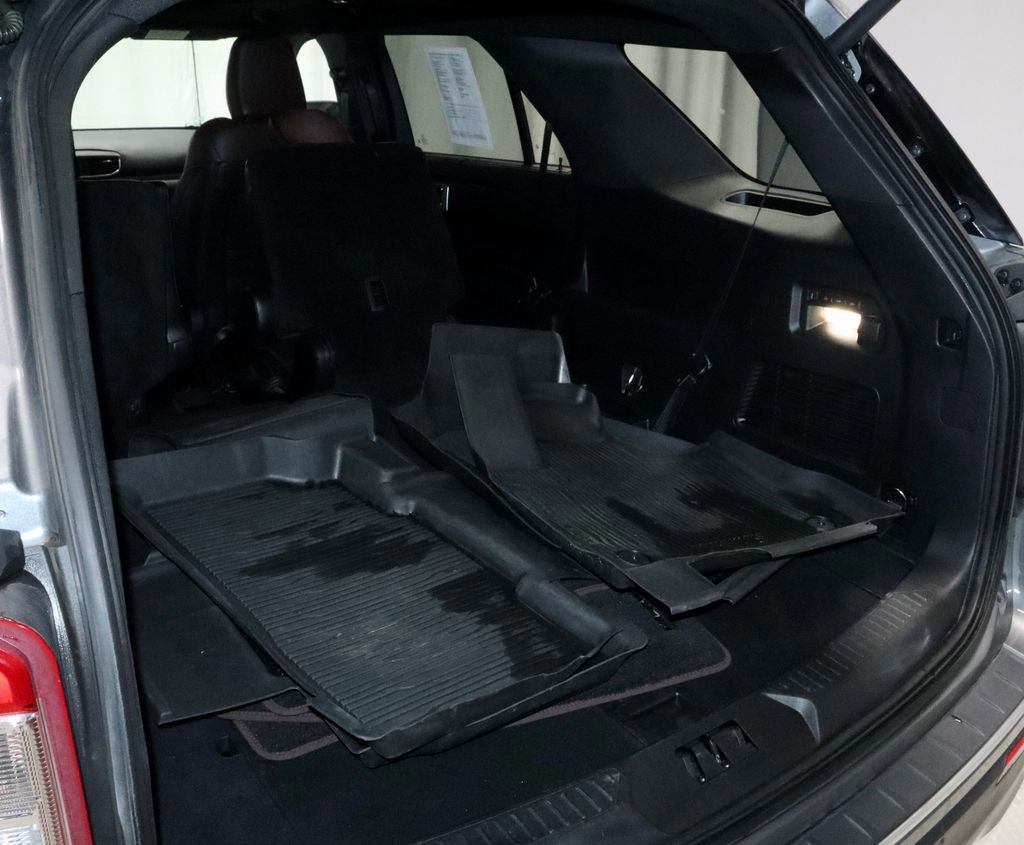 Certified 2022 Ford Explorer Platinum w/ Equipment Group 601A image 14