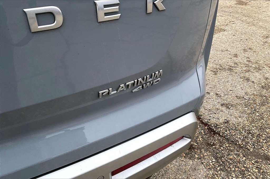 Used 2023 Nissan Pathfinder Platinum image 6